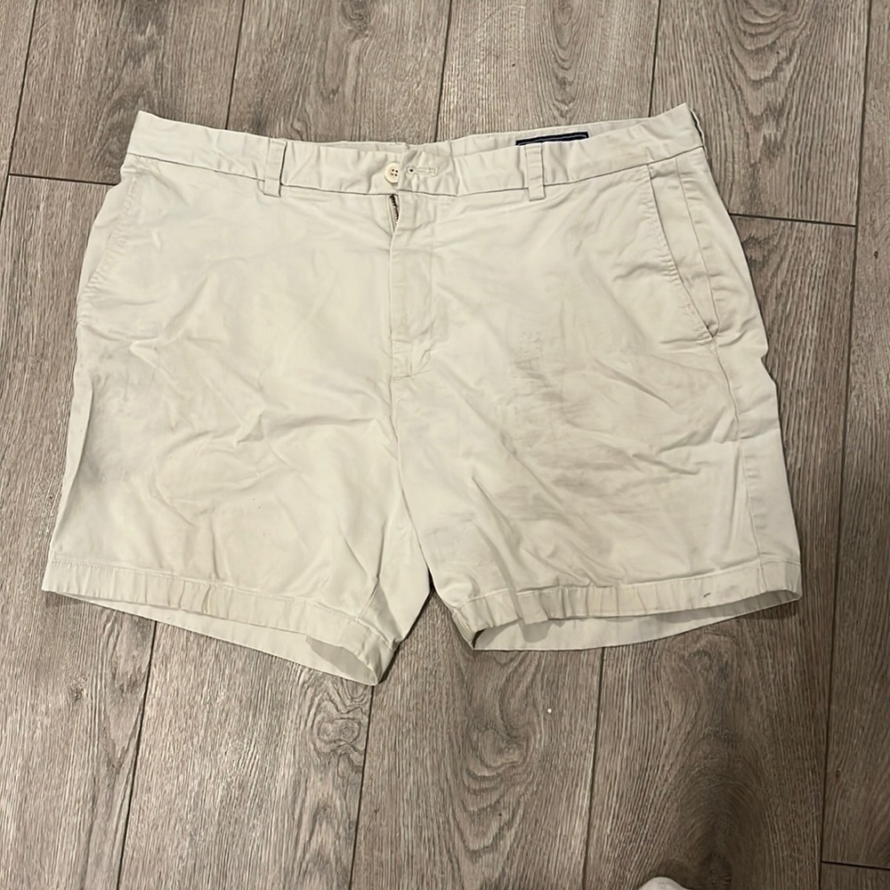 Tan Khaki Vineyard Vines Breaker Shorts size 40